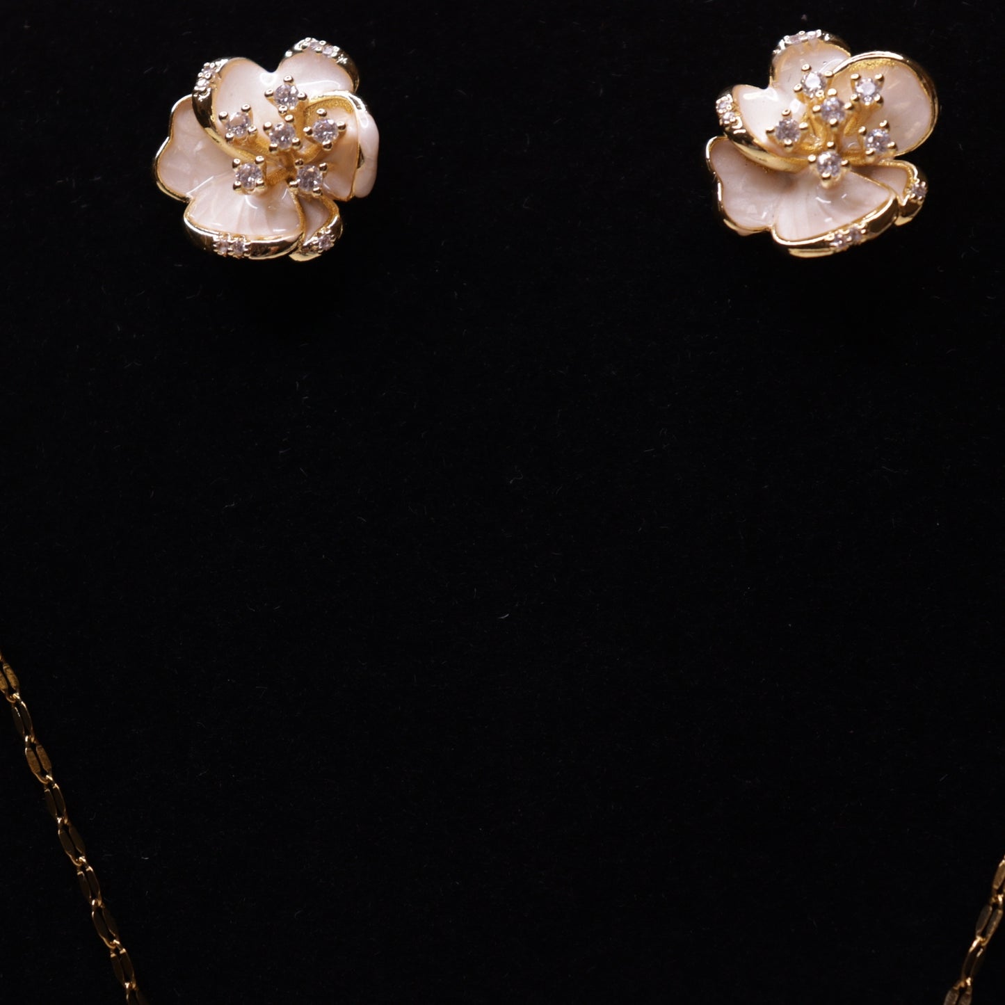 Pearl Magnolia Set