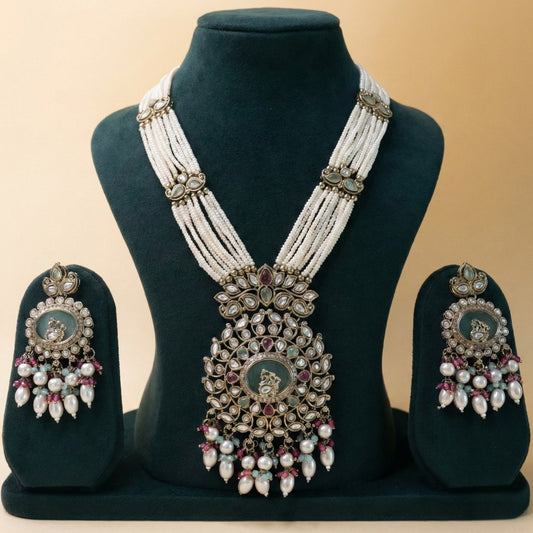 Nazakat Pearl Touch Set