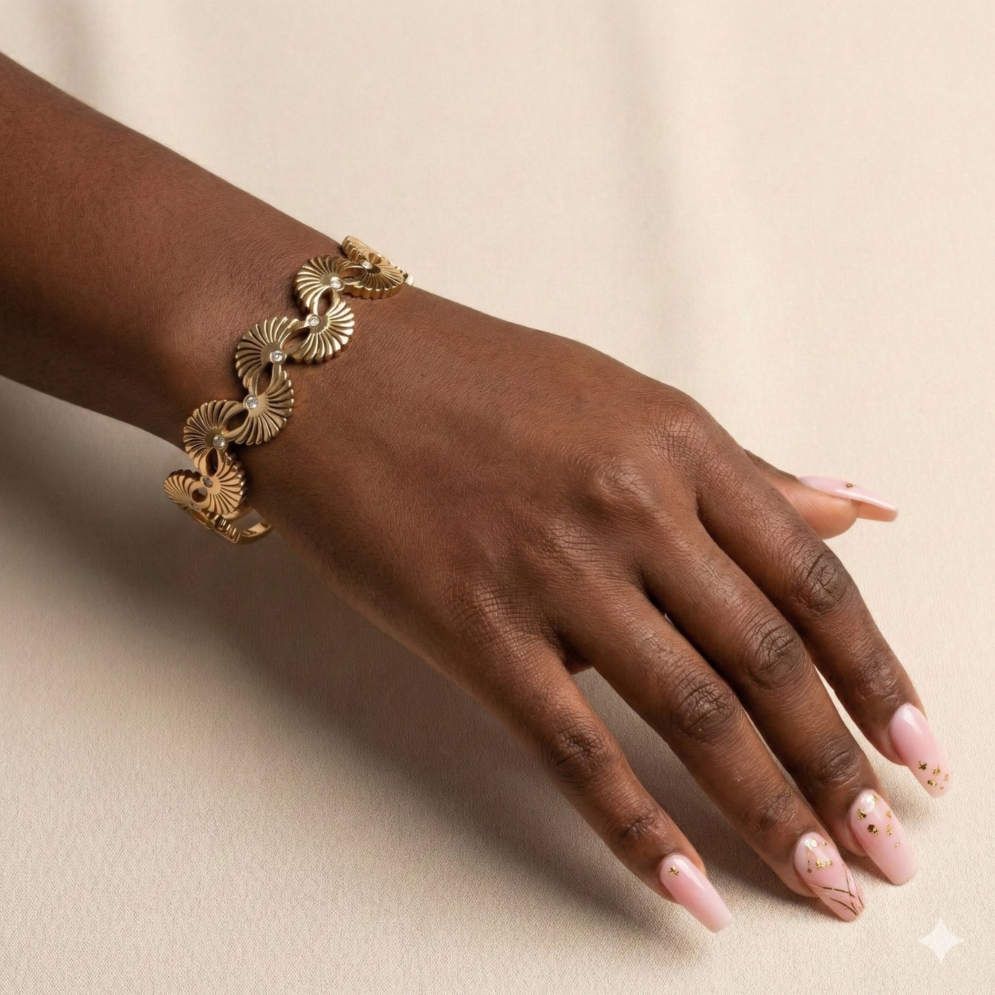 Deco-Glow Bracelet