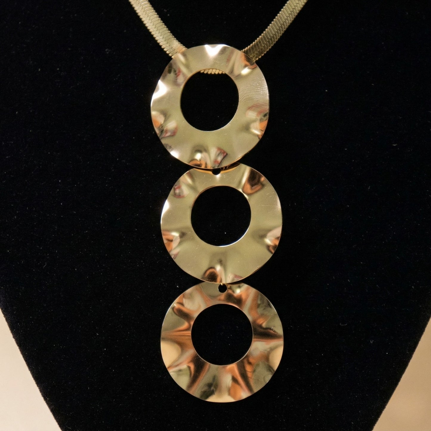 Golden Orbit Neck Chain