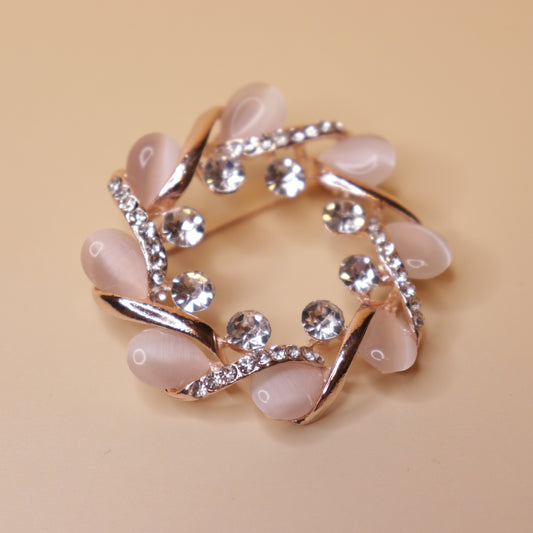 Roseate Wreath Brooch