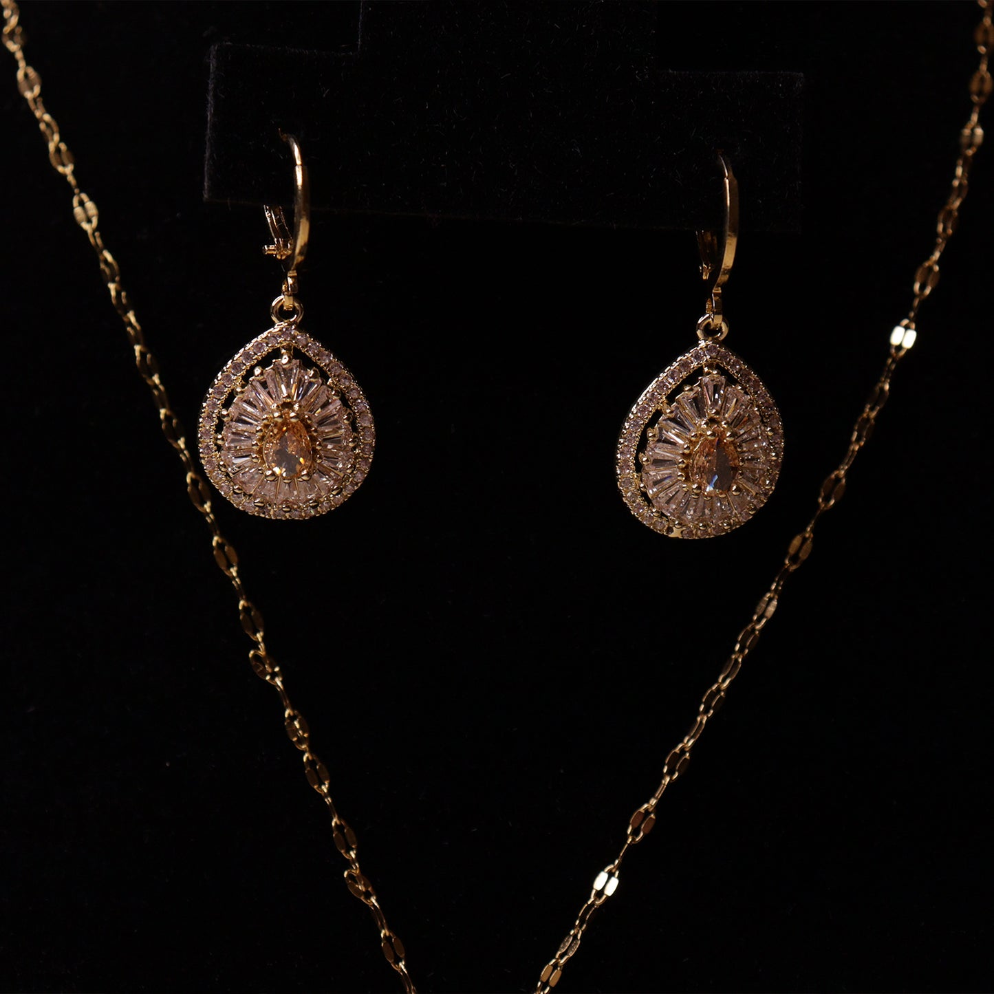 Ethereal Gold Pendant Set