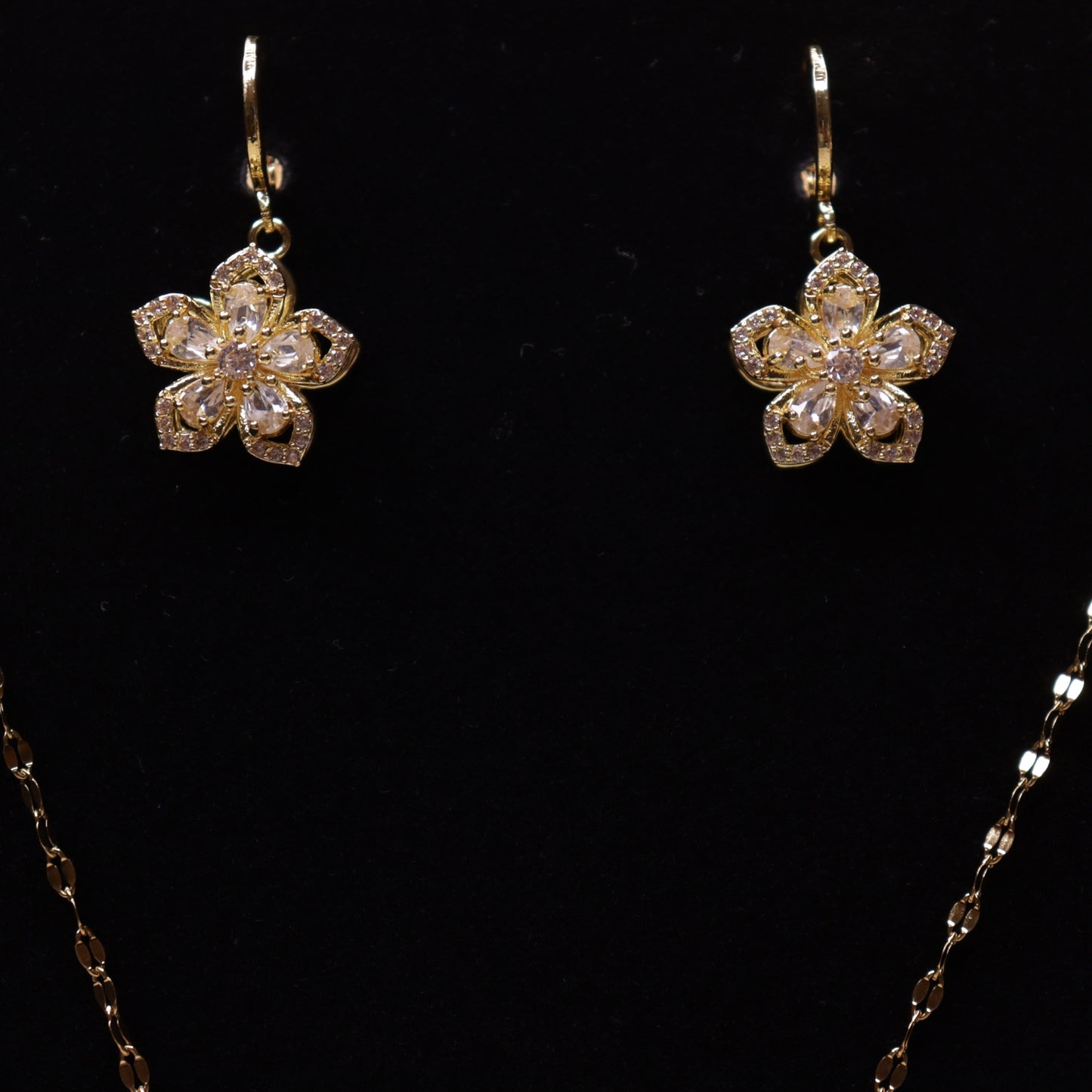 Golden Petal Charm Set