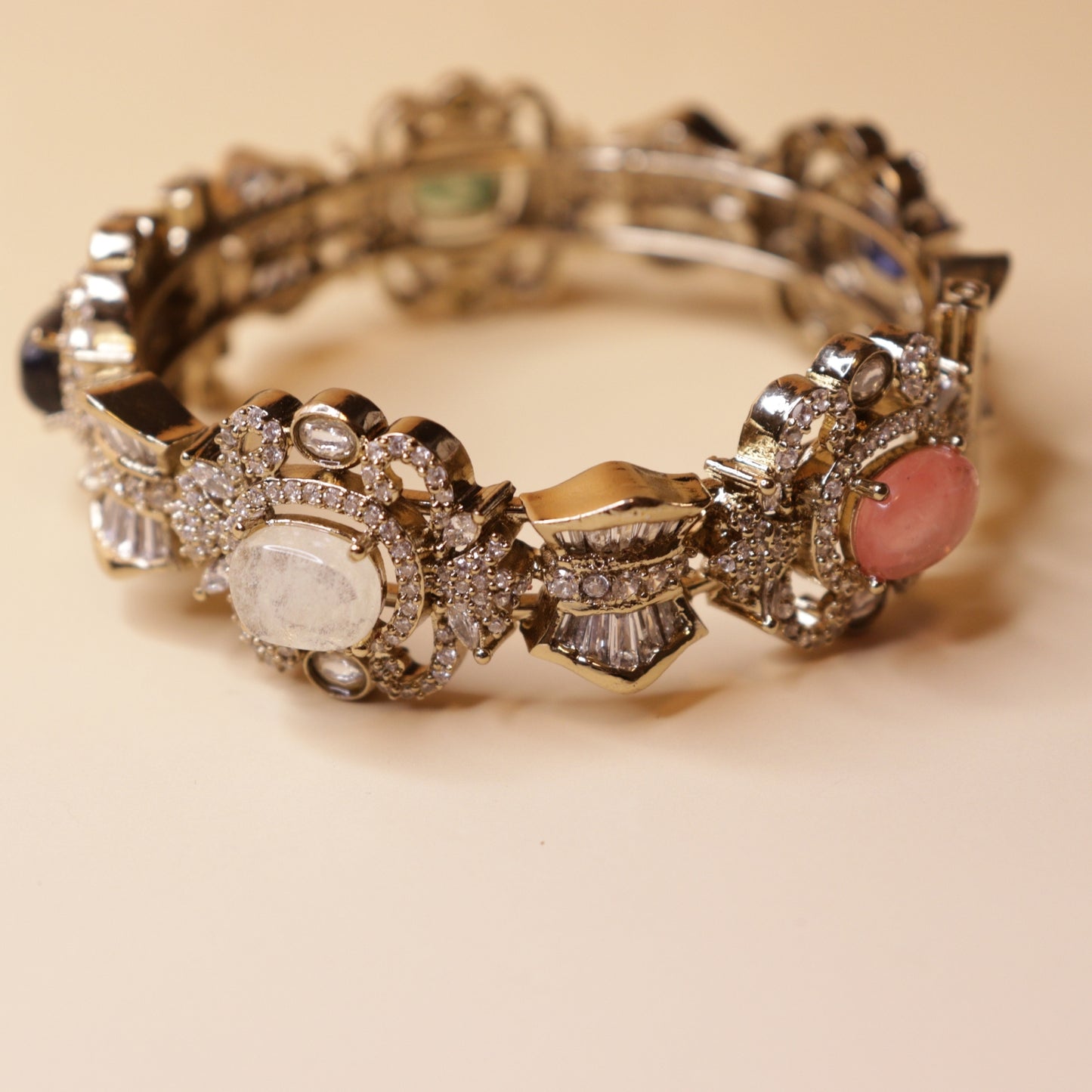 Gulrukh Crystal Cuff