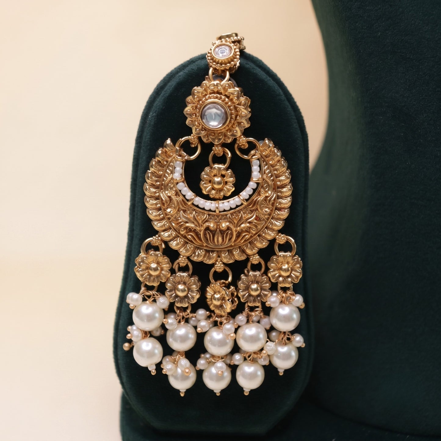 Nayab Pearl Choker Set