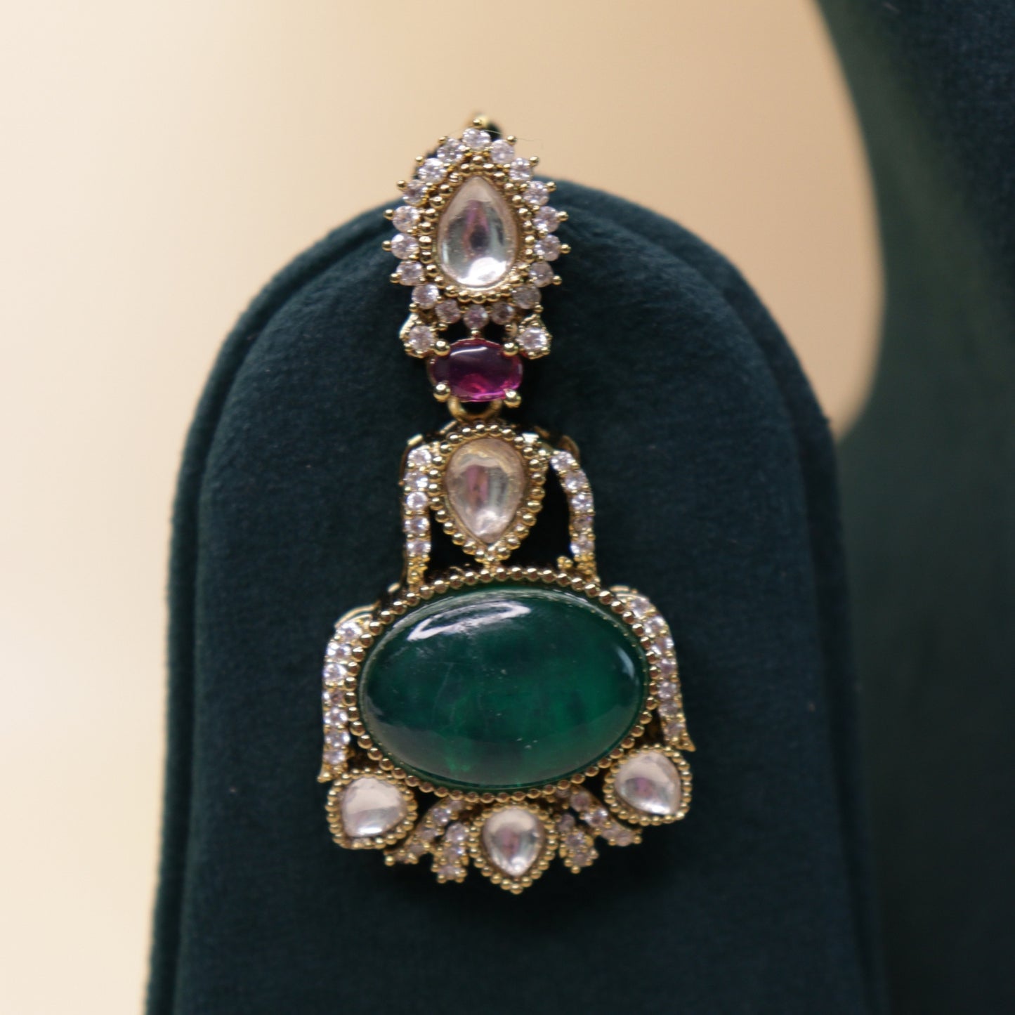 Nawabi Emerald Necklace Set