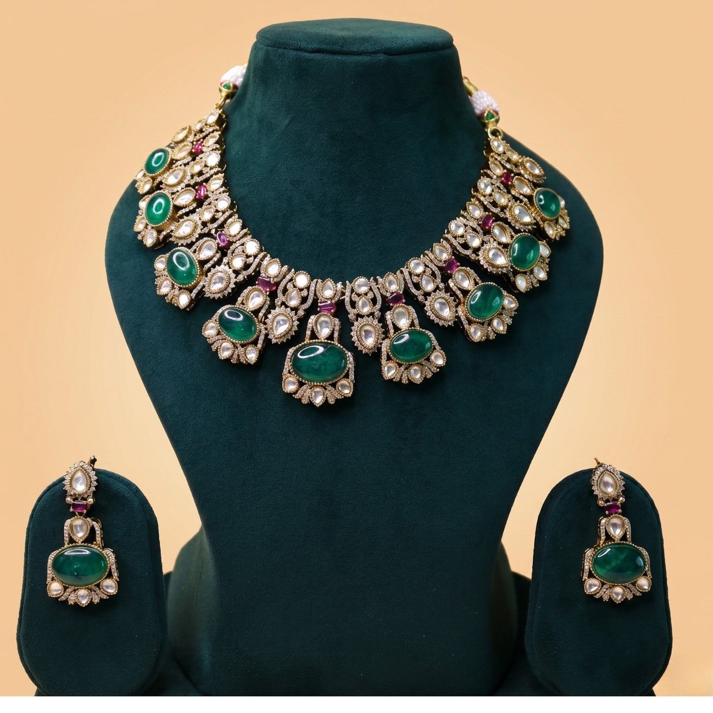 Nawabi Emerald Necklace Set