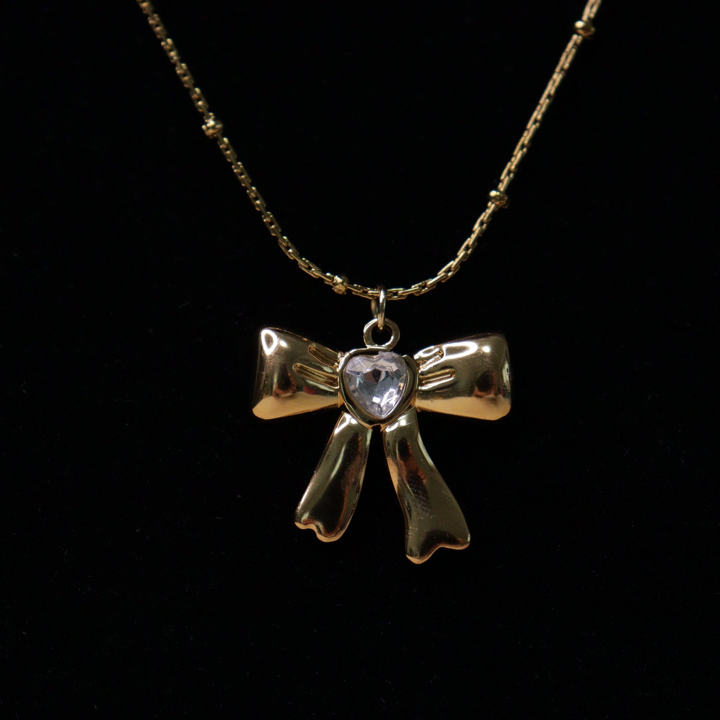 Élan Bow Crystal Neck Chain