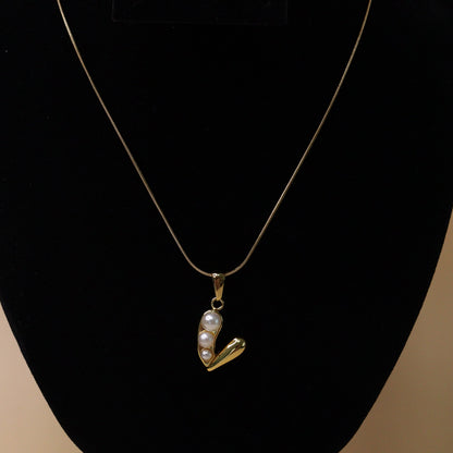 Trio Pearl Heart Charm Neck Chain