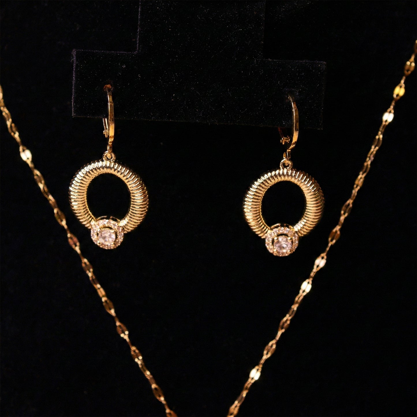 Golden Halo Elegance Set