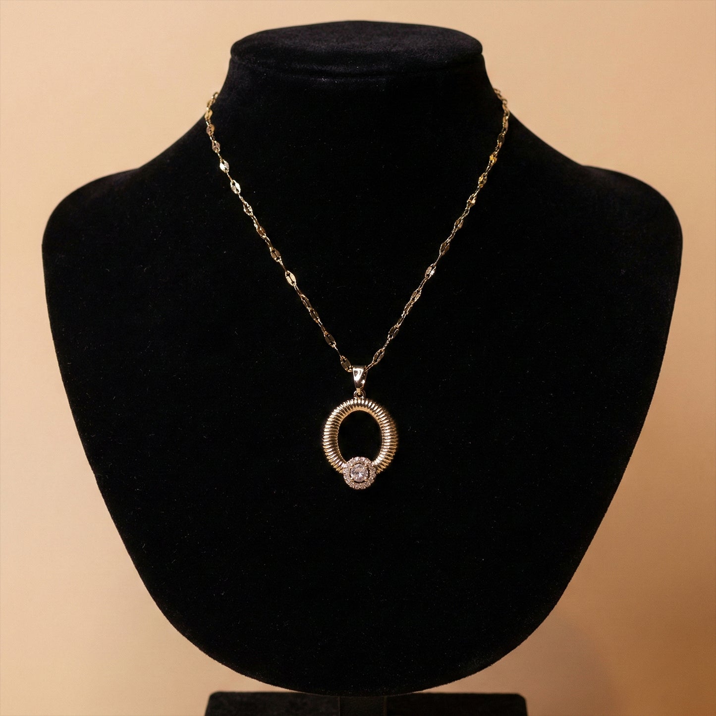 Golden Halo Elegance Set