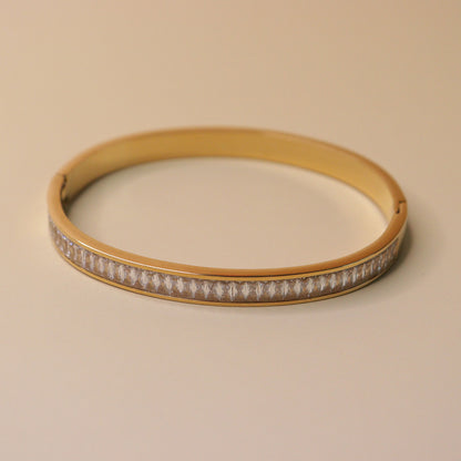 Elegant Gold Crystal Bracelet