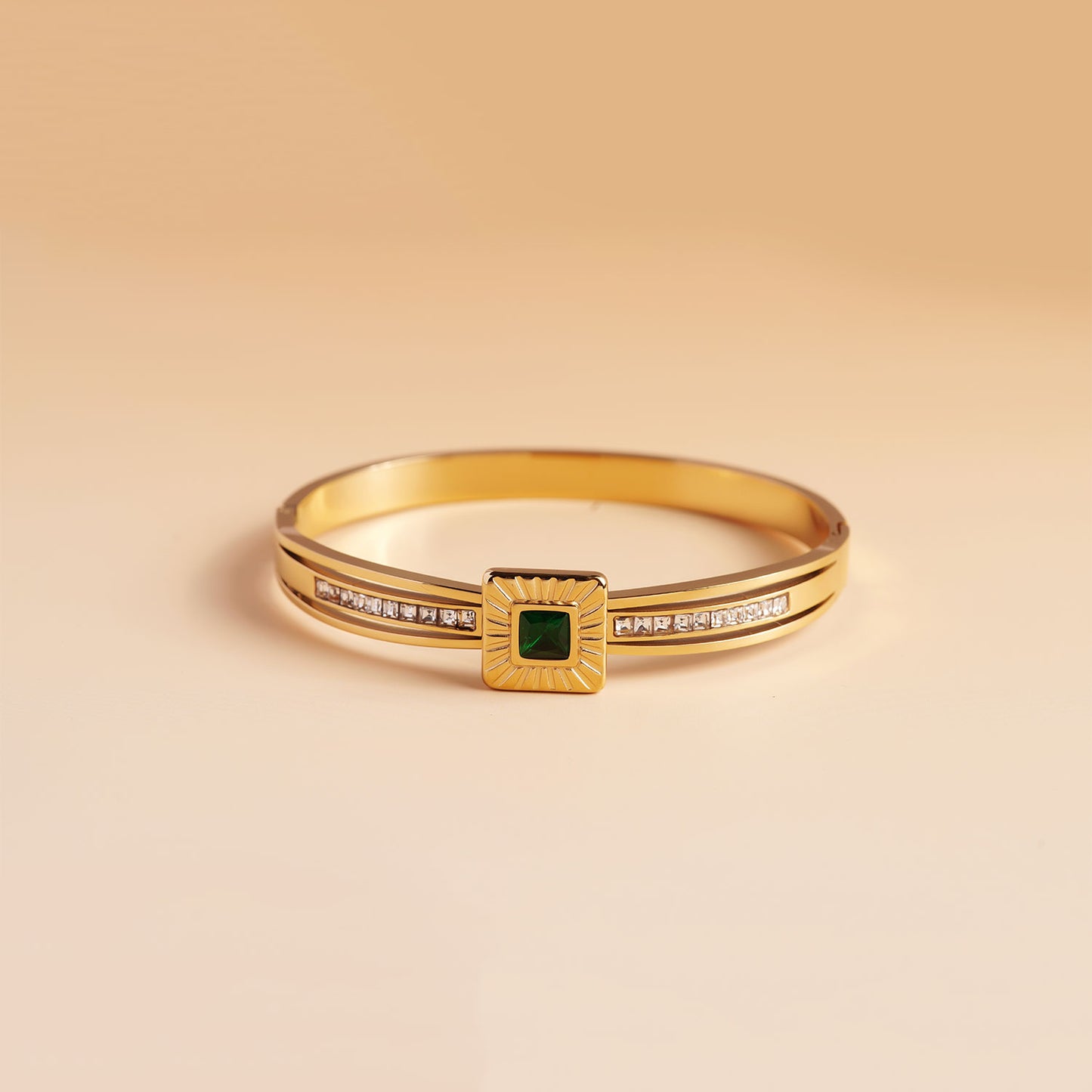 Royal Square Emerald Bracelet Stack