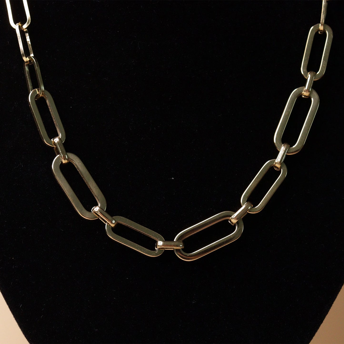 Refined Gold Link Neck Chain