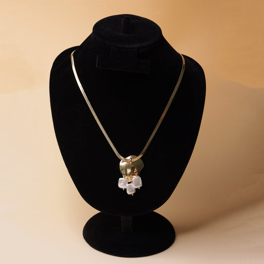 Molten Gold Pearl Neck Chain