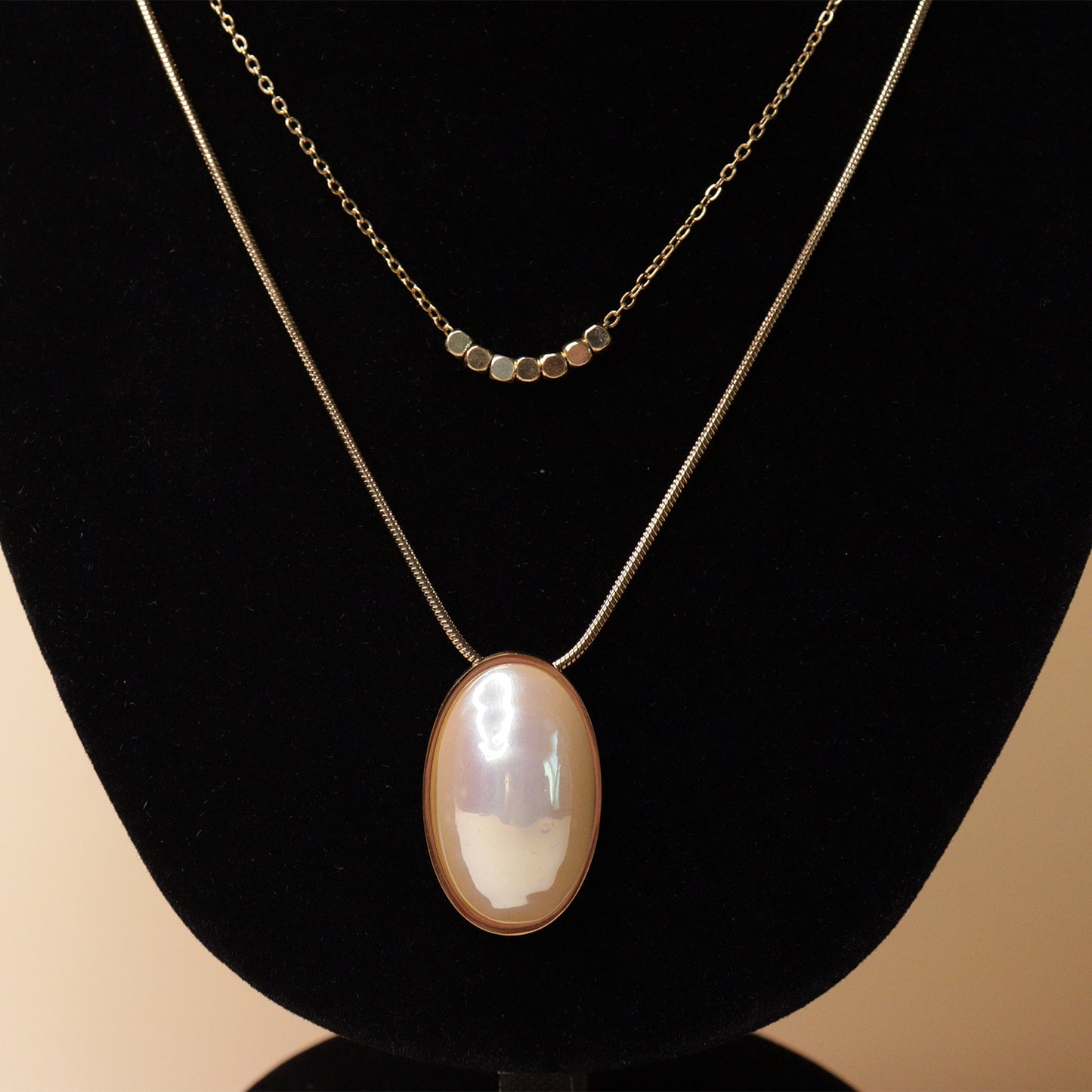 Luna Halo Pearl Neck Chain