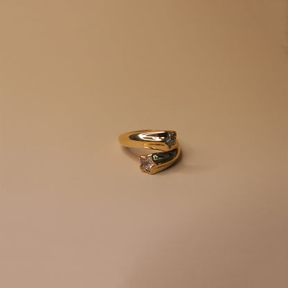 Star-Shaped Crystals Hugged-Style Ring