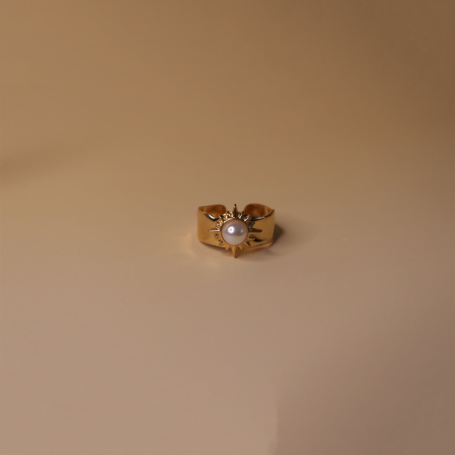 Solaris Pearl Styled Ring