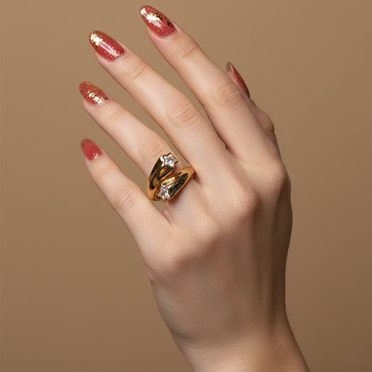 Star-Shaped Crystals Hugged-Style Ring