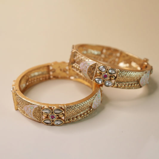 Nargis Stone-Studded Bangles