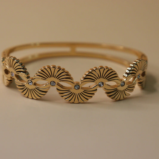 Deco-Glow Bracelet