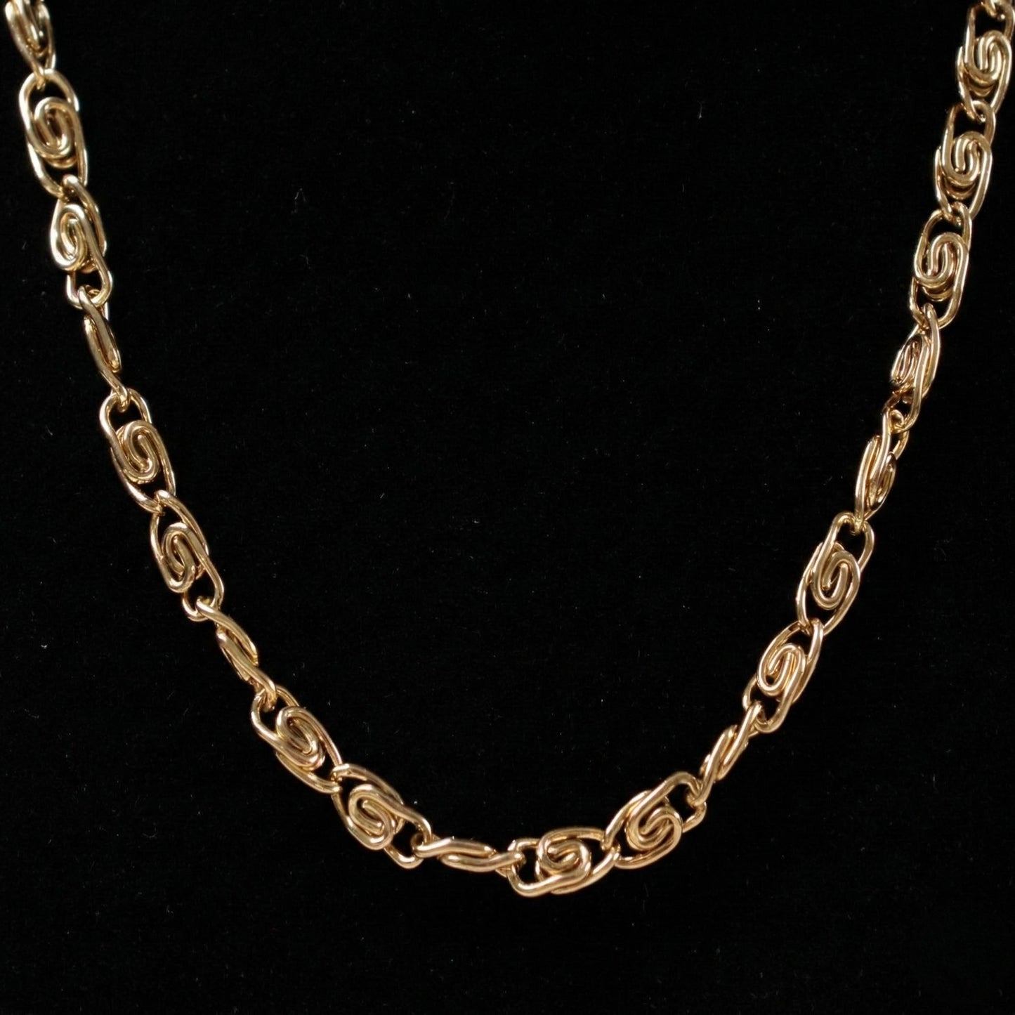 Eternal Scroll Neck Chain