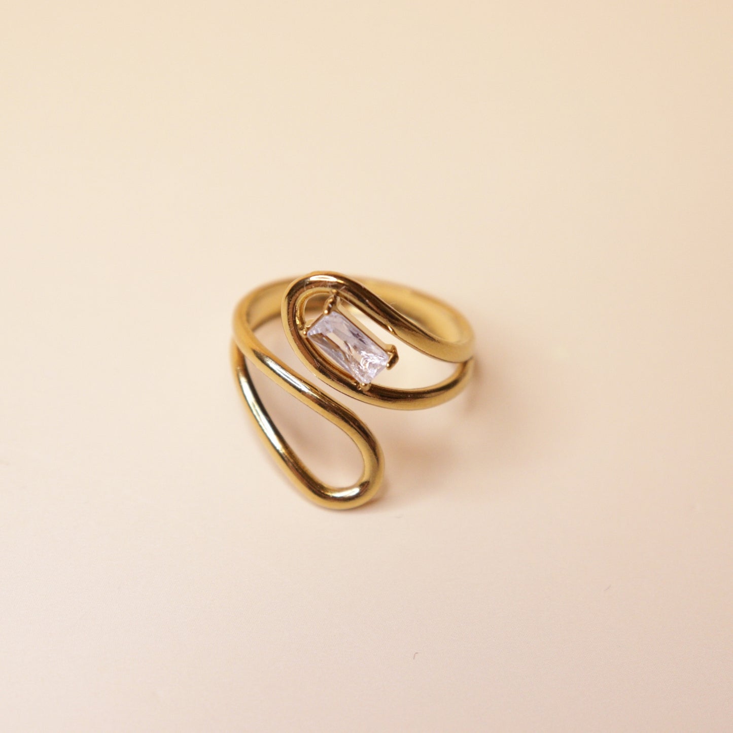 Serene S-Curve Ring