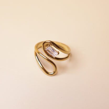 Serene S-Curve Ring
