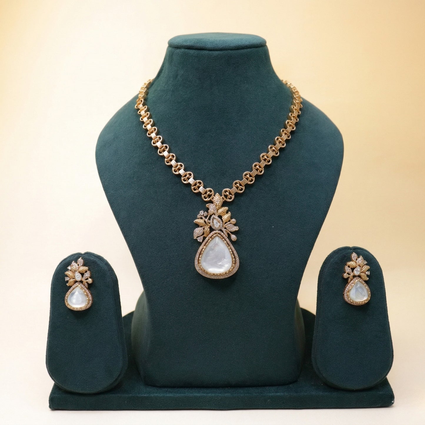 Noor-e-Moti Luxe Set