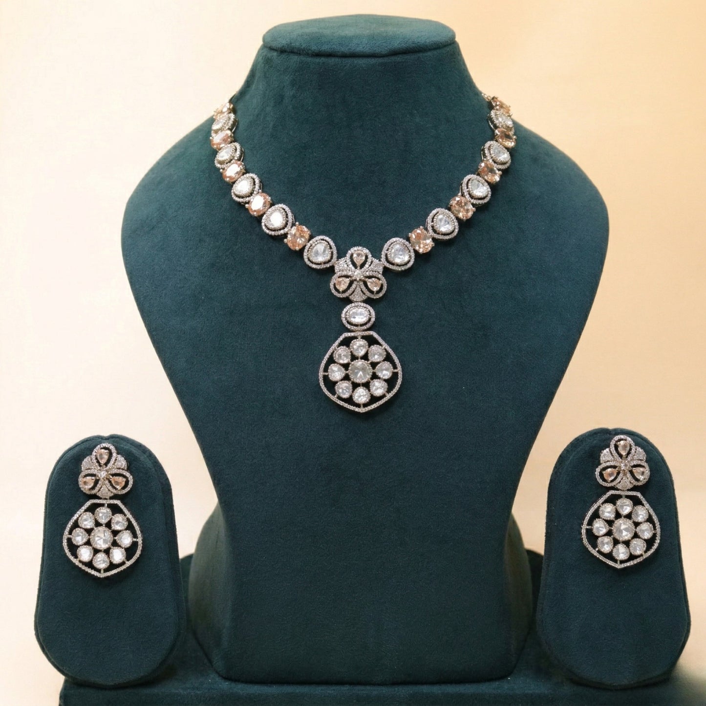 Aafreen Aura Set