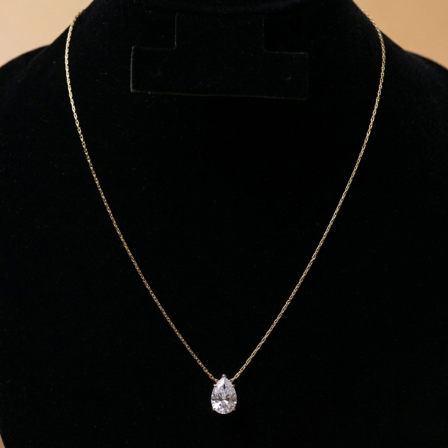 Luminous Pear Neck Chain