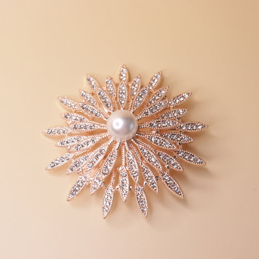 Starlet Pearl Brooch