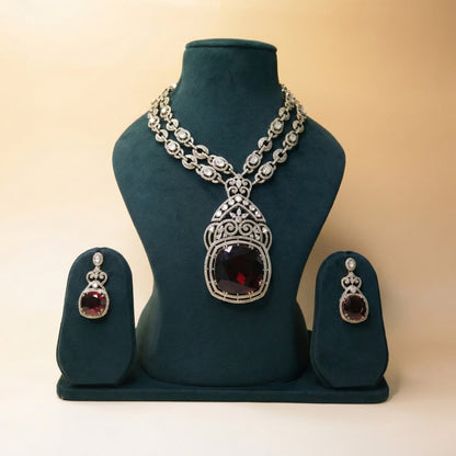 Queen’s Garnet Glory Set