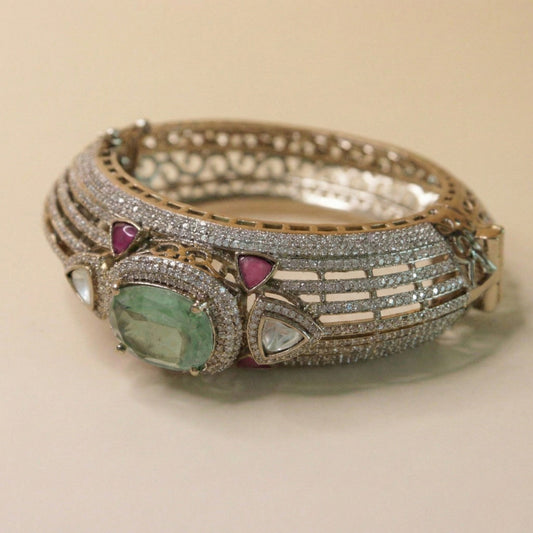 Timeless Crown Bangle