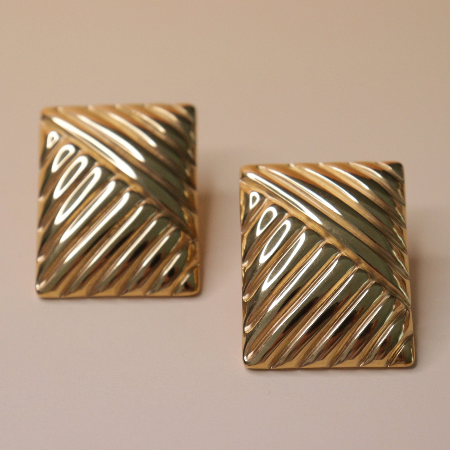 Aurelia Pleats Earrings