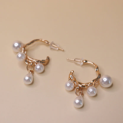 Serene Glow Pearl Earrings
