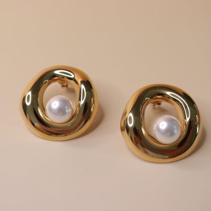 Pearl Halo Sculpt Earrings