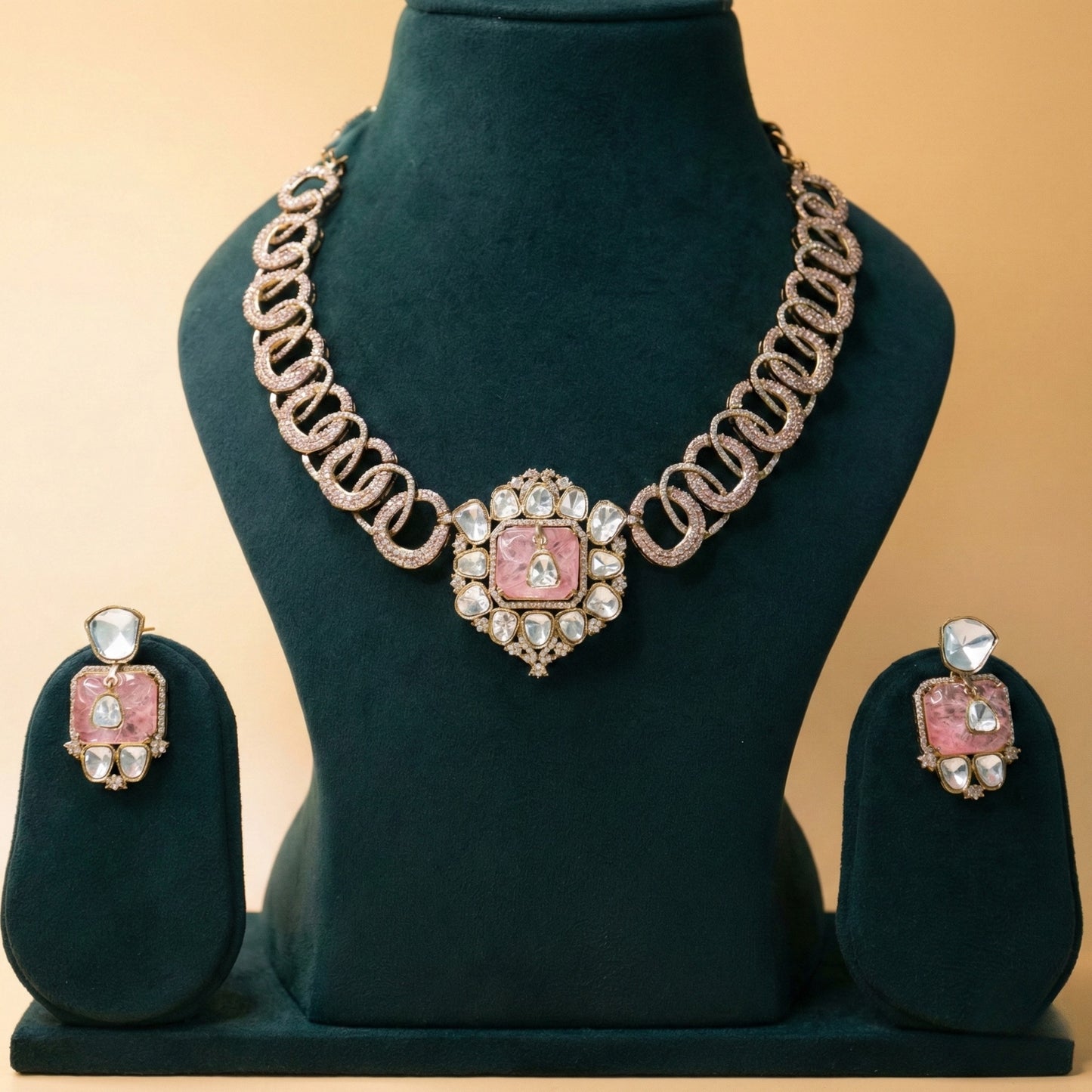 Imperial Link Choker Set