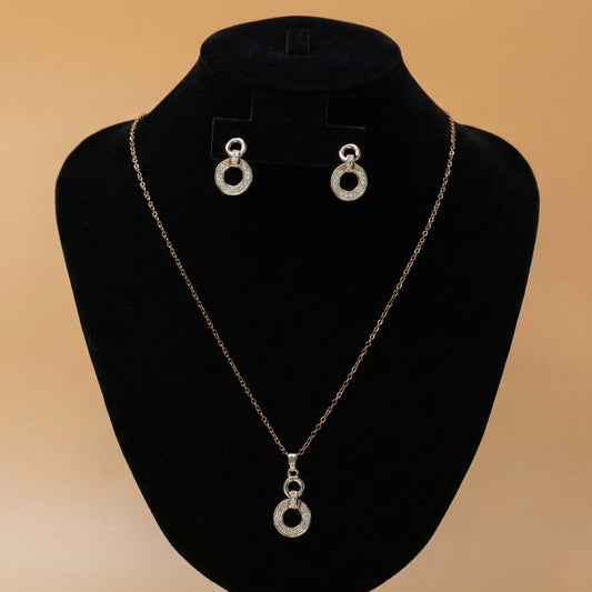 Radiant Pave Circle Set