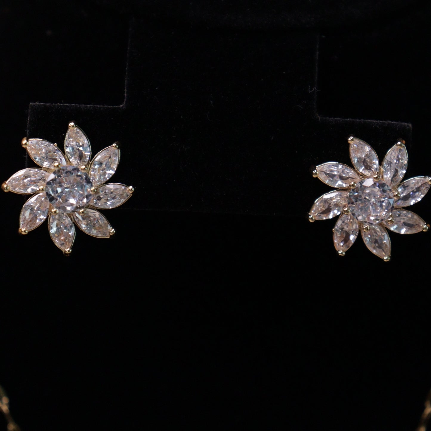 Crystal Bloom Pendant Set