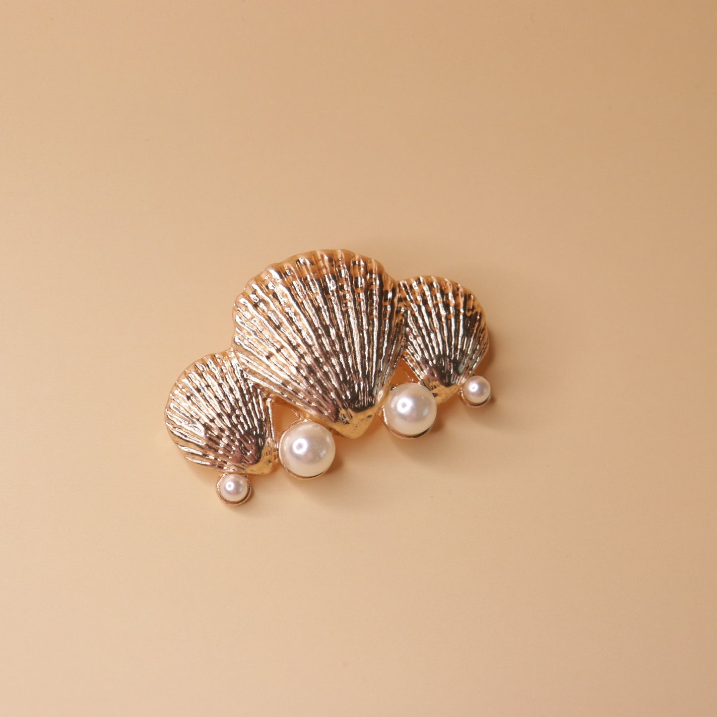 Vintage-Style Shell Brooch