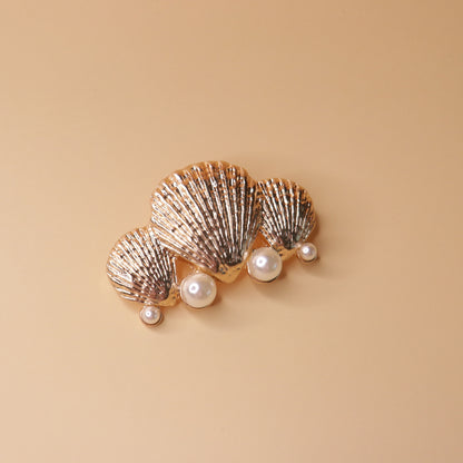 Vintage-Style Shell Brooch