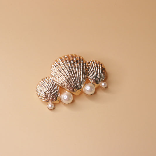 Vintage-Style Shell Brooch