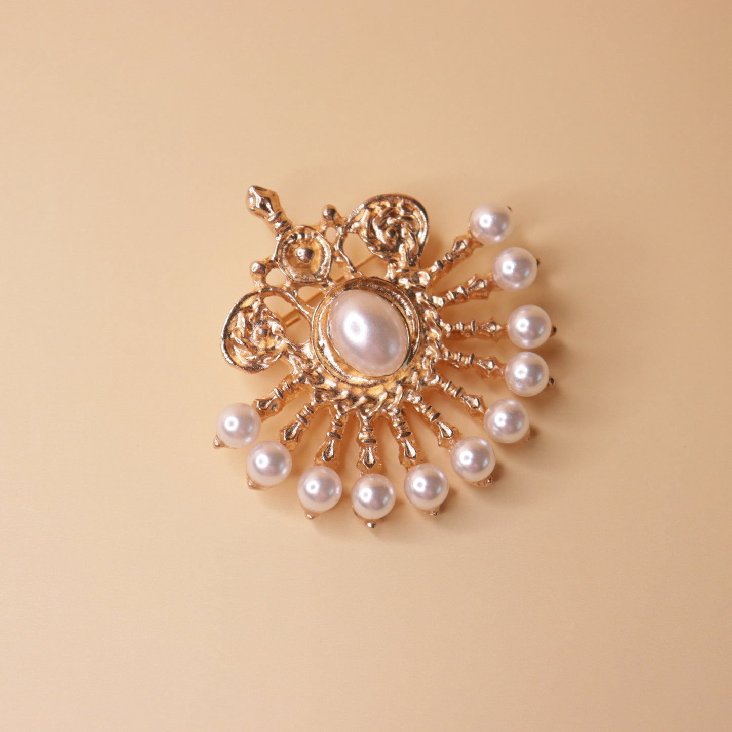 Noor Jahan Pearl Brooch