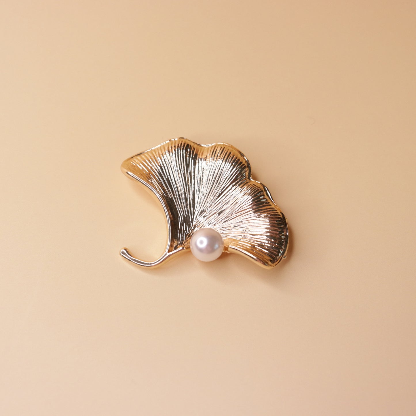 Autumn Pearl Leaf Brooch