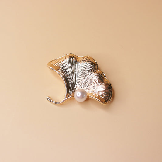 Autumn Pearl Leaf Brooch