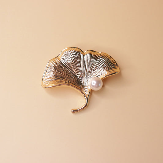 Autumn Pearl Leaf Brooch