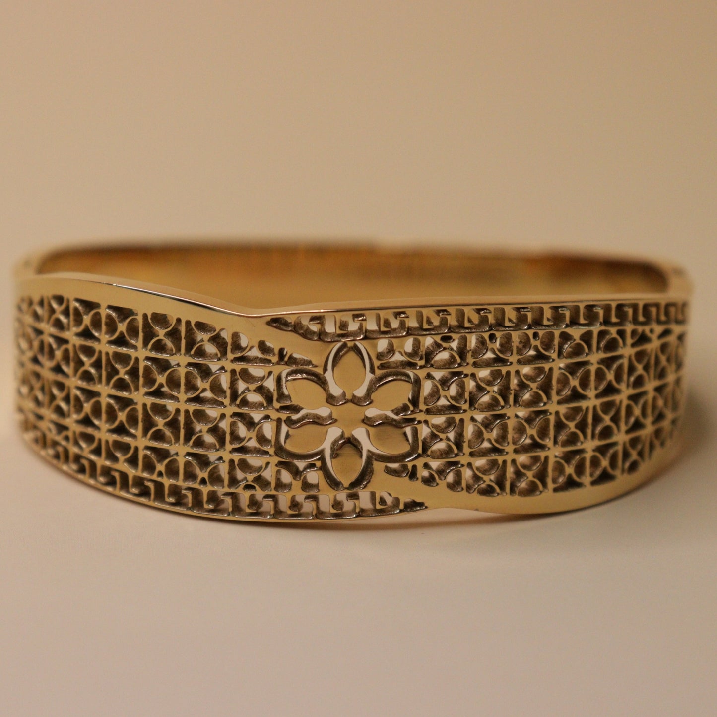 Swarnima Floral Lattice Bracelet