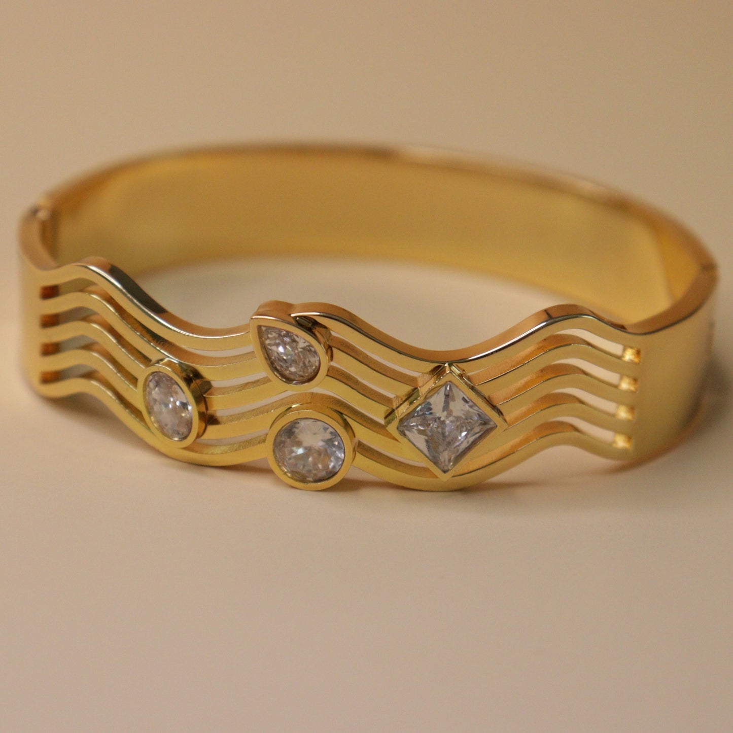 Lumina Drift Bracelet