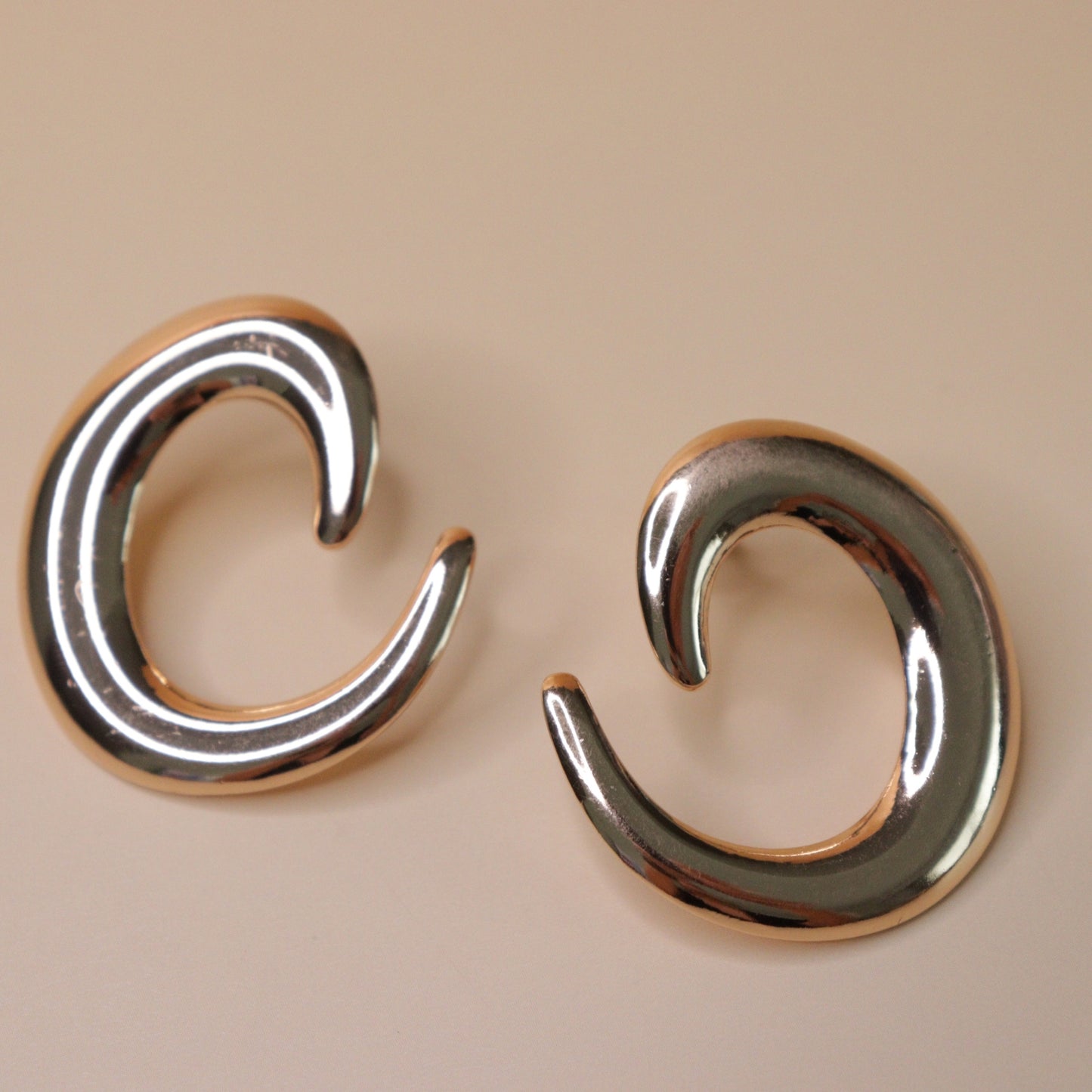 Fluid Gold Curve Earrings